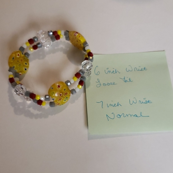 7 inch stretchy bracelet with Mille Fiore bead - Picture 2 of 4